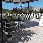Adorable Summer House By The Sea بيت للعطل *
